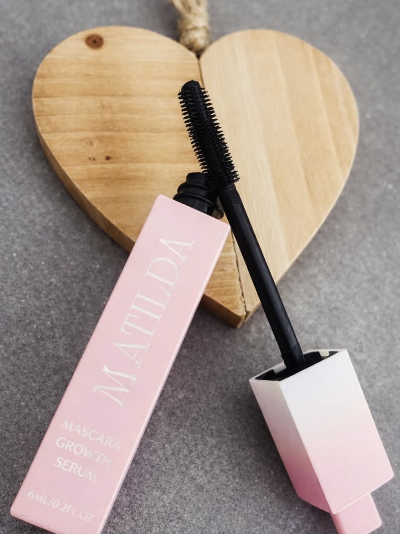 Mascara Matilda avec coeur en bois - produit naturel